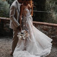 Stylish A-Line Spaghetti Straps Tulle Wedding Dresses with Appliques - Thumbnail 2