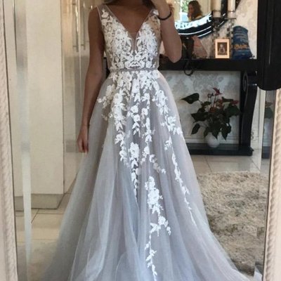 Beautiful a line v neck grey tulle prom dresses with appliques - Thumbnail 3