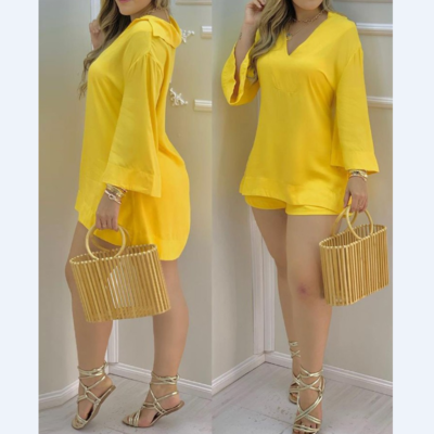 Solid color fashion v-neck top and shorts two-piece set