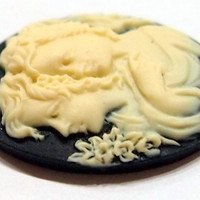 6 of 25x18 mm Vintage Sisters /Mother or Daughter Cameos Cream over Black Very Pretty, Old Stock - Thumbnail 4
