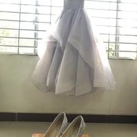 Swan Grey Prom Dresses Online Scoop Ruffled Skirt Unique Prom Dresses with Top Heavy Beading Long Evening Dresses with Sweep Train，1012 - Thumbnail 1