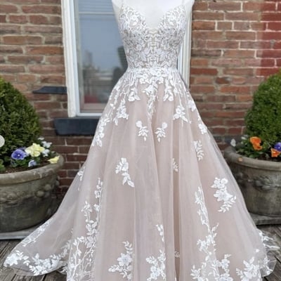 Exquisite a-line v neck champagne tulle long prom evening dresses with appliques - Thumbnail 2