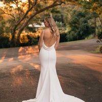 Simple Mermaid V Neck White Soft Satin Wedding Dresses - Thumbnail 1