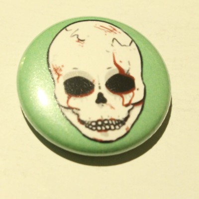 1" x 1" pin - skull