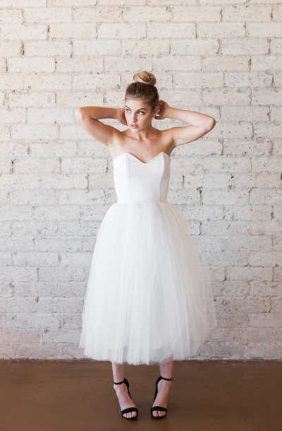 SP1607,White Sweetheart Tea Length Wedding Dresses,Tulle Sleeveless Wedding Gown
