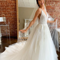 Sweet Mermaid V Neck Tulle Wedding Gowns with Appliques - Thumbnail 1