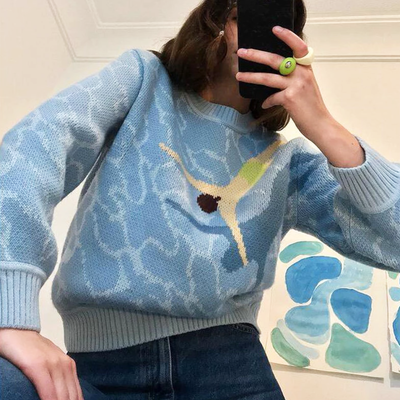 Diving knitted sweater