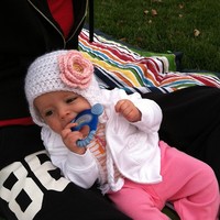 Earflap flower beanie with 4 flowers - Thumbnail 2