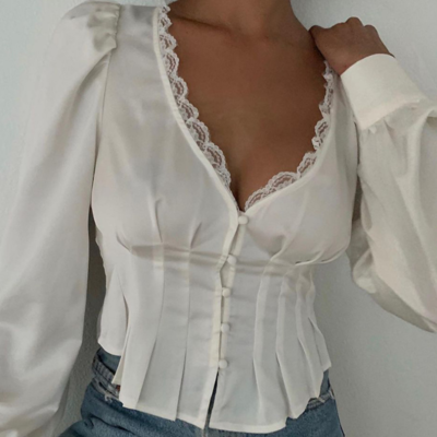 Lace long-sleeved v-neck cardigan top - Thumbnail 3