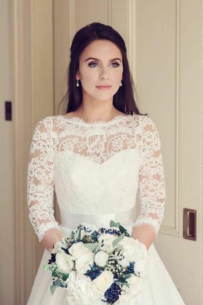 Vintage lace 3/4 Sleeve Wedding Dresses,Modest Bridal gown with Train,Custom aline Wedding Dress,1093