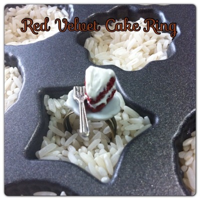 {ring} red velvet cake