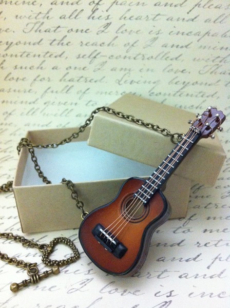 {Necklace} Miniature Guitar