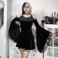 Black Lace Bell Sleeve Velvet Dress - Thumbnail 4