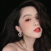 Beautiful Rose & Strawberry Pearl Earrings - Thumbnail 3