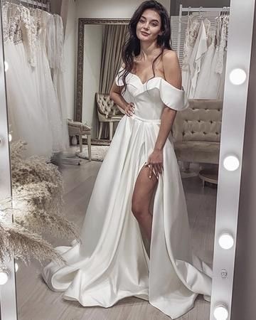 Off the Shoulder Bridal Gown Wedding Dresses