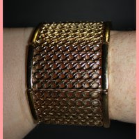 Gold Bracelet with link detail - Thumbnail 1