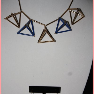 Gold & blue triangles necklace w/earrings