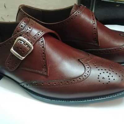 Latest dark brown wingtip brogue shoes, men's single monk strap leather shoes