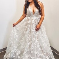 V-Neck Floral Appliques Long Wedding Dress,1128 - Thumbnail 1