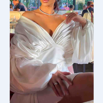 Pure color women's white long sleeve dress