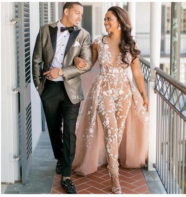 Stunning Jumpsuits Boho Wedding Dresses Sheer Deep V Neck Beach Bridal Gowns With Detachable Train Appliqued Lace Bohemian vestido de novia