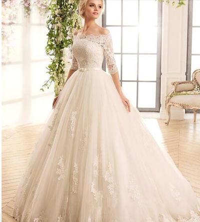 Off Shoulders Wedding Dresses Romatic Button Back Half Sleeves Lace Appliques A-line Novia Bridal Gowns with Belt