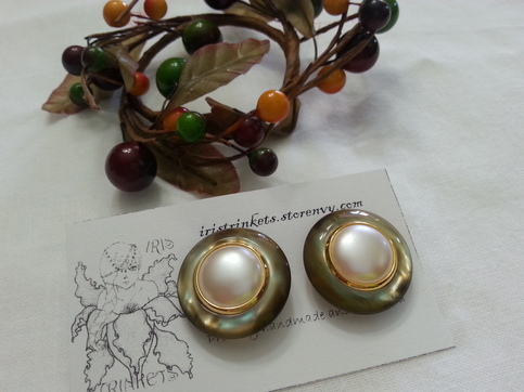 Classy pearl earrings (big)