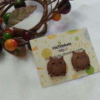 Tan owl earrings