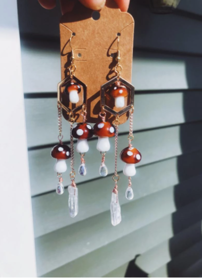 Mushroom princess // mushroom earrings.