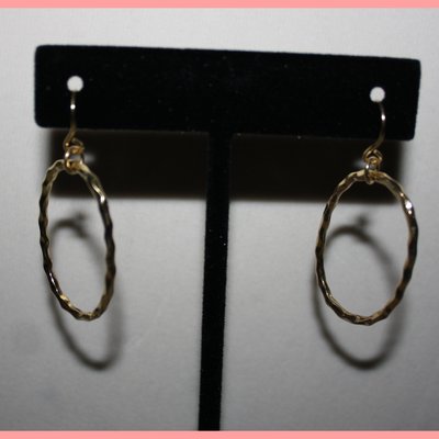 Gold circles necklace & hoop earrings