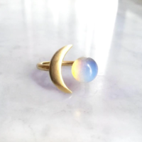 Crescent Gold Opal Moon Ring White Clear - Thumbnail 2