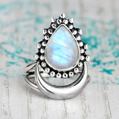 Vintage Crescent Moon Imitation Moonstone