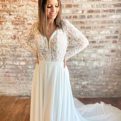 Retro a line v neck long sleeves lace wedding dresses - Thumbnail 2