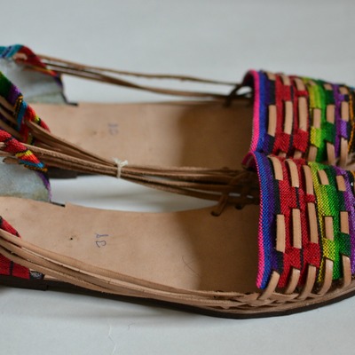 Women's caites/huaraches size 38 us 7.5