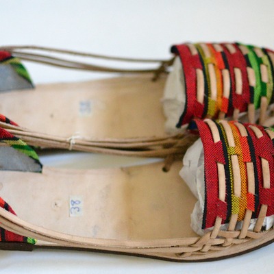 Women's caites/huaraches size 38 us 7.5