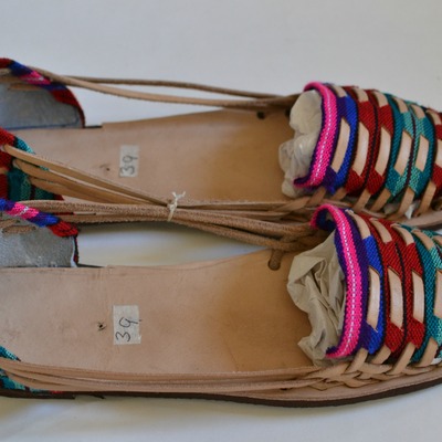 Women's caites (sandals) size 39 us 8