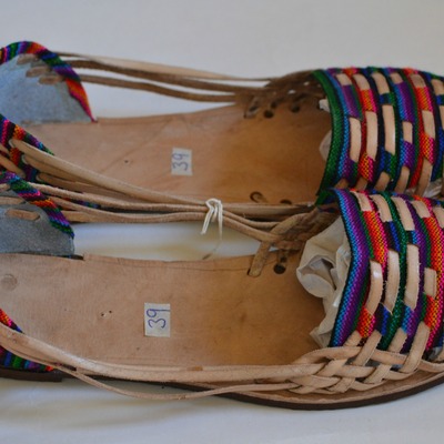 Women's caites (sandals) size 39 us 8-8.5