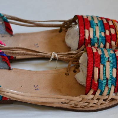 Women's caites/huaraches size 39 us 8