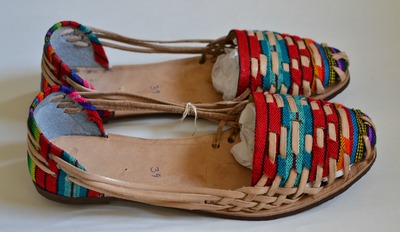 Women's Caites/Huaraches Size 39 US 8