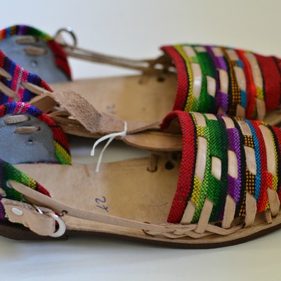 Toddler's caites (sandals) size 27/us 10