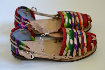 Toddler's Caites (sandals) size 27/US 10