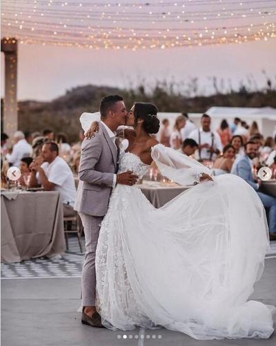 Gorgeous Wedding Dress 3D Floral Wedding Dress with Long Sleeves Bridal Dress，1233