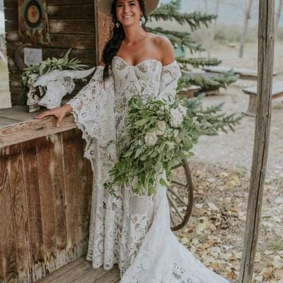 Unique mermaid strapless long sleeves lace wedding dresses 2022 bridal gown - Thumbnail 1