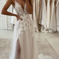 SP1420,Fantastic Tulle Lace Wedding Dresses V-Neck Long Bridal Gown - Thumbnail 1