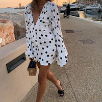 V-Neck Sexy Slim Long-Sleeved Hip Dress - Thumbnail 2