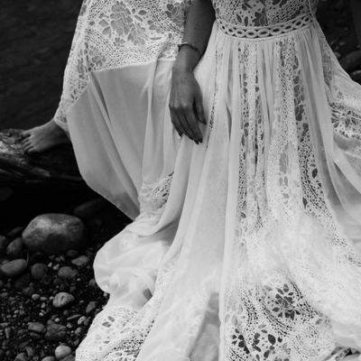 Bohemia long v-neck backless elegant beach wedding dresses lace bridal dress,726