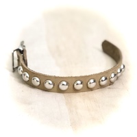 1-Row Medium dome Stud Tan wristband - Thumbnail 4