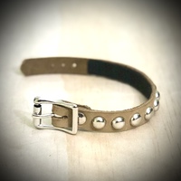 1-Row Medium dome Stud Tan wristband - Thumbnail 5
