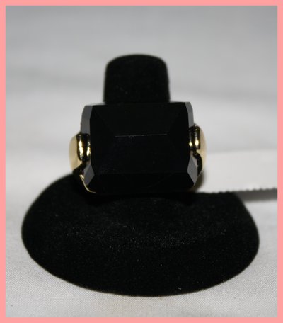 Oversized gold & black onyx ring size 8