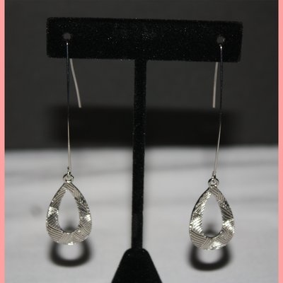 Silver oval hanging earrings